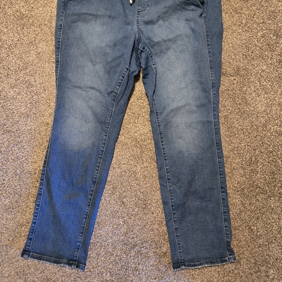 Women's Torrid stretchy elastic waistband jeans size 2X in great condition - Picture 4 of 5